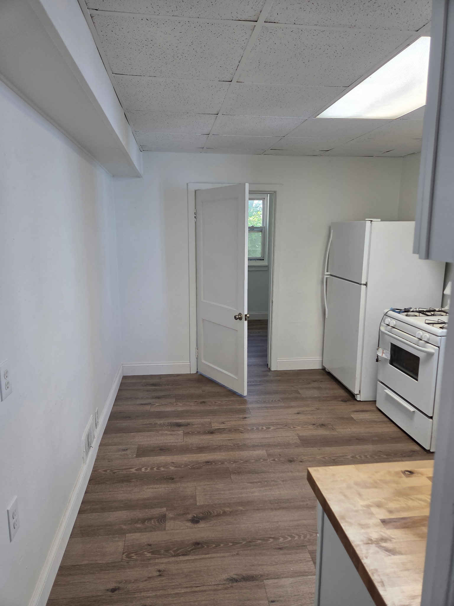 3616 Wasmund Ave, Apt. 1 - Photo 8