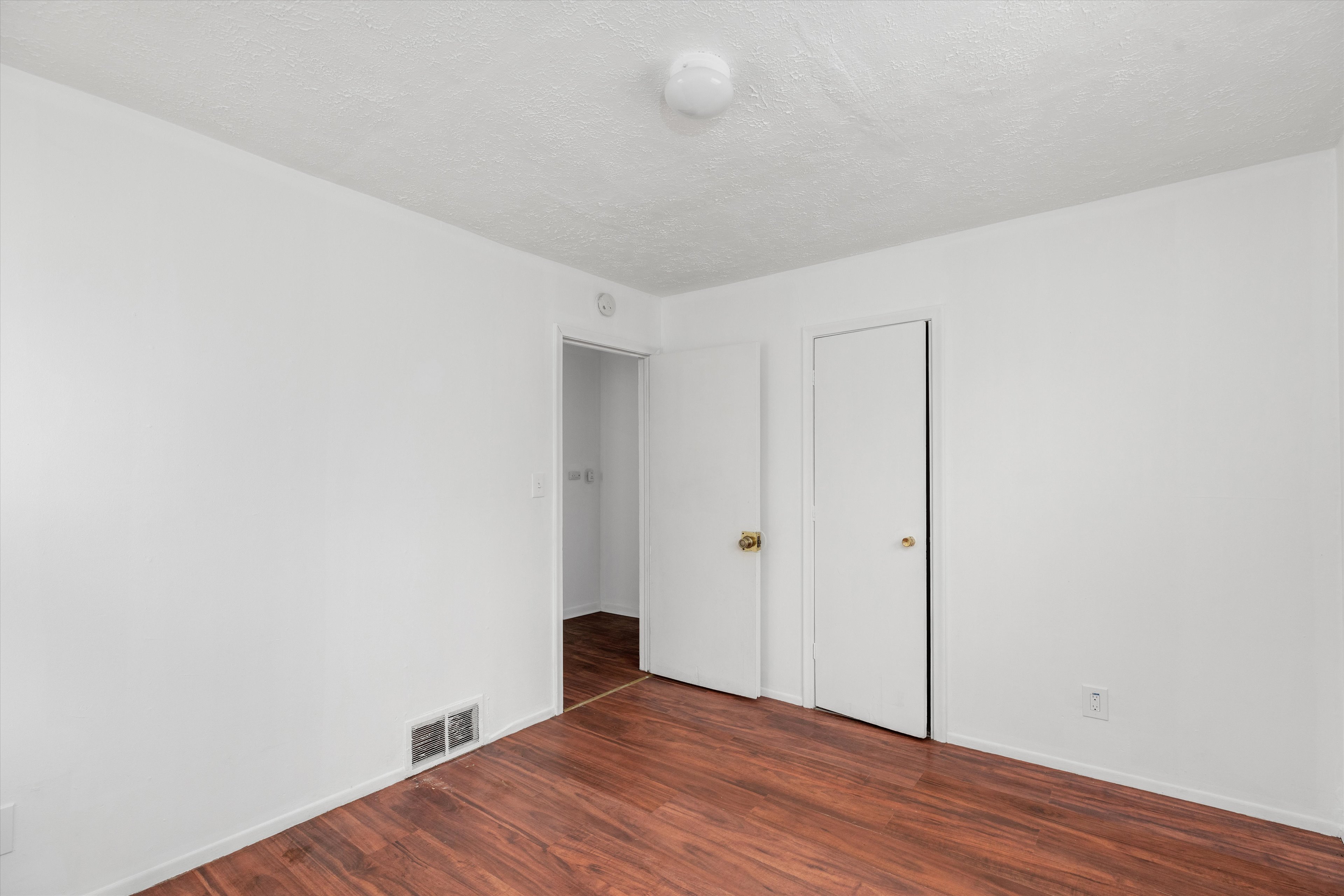 6754 Studebaker Ave. - Photo 4
