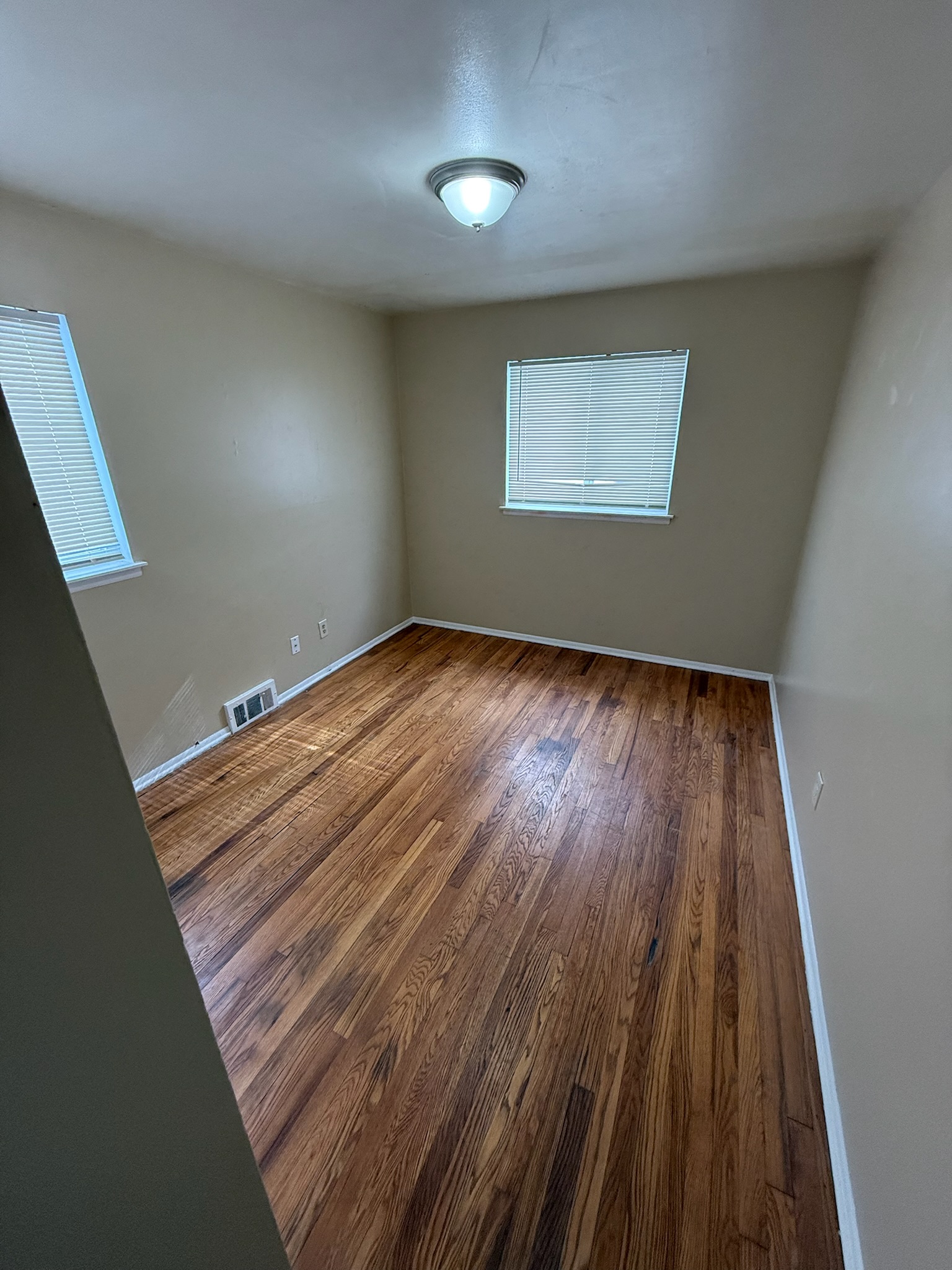 11107 Timken Ave - Photo 7