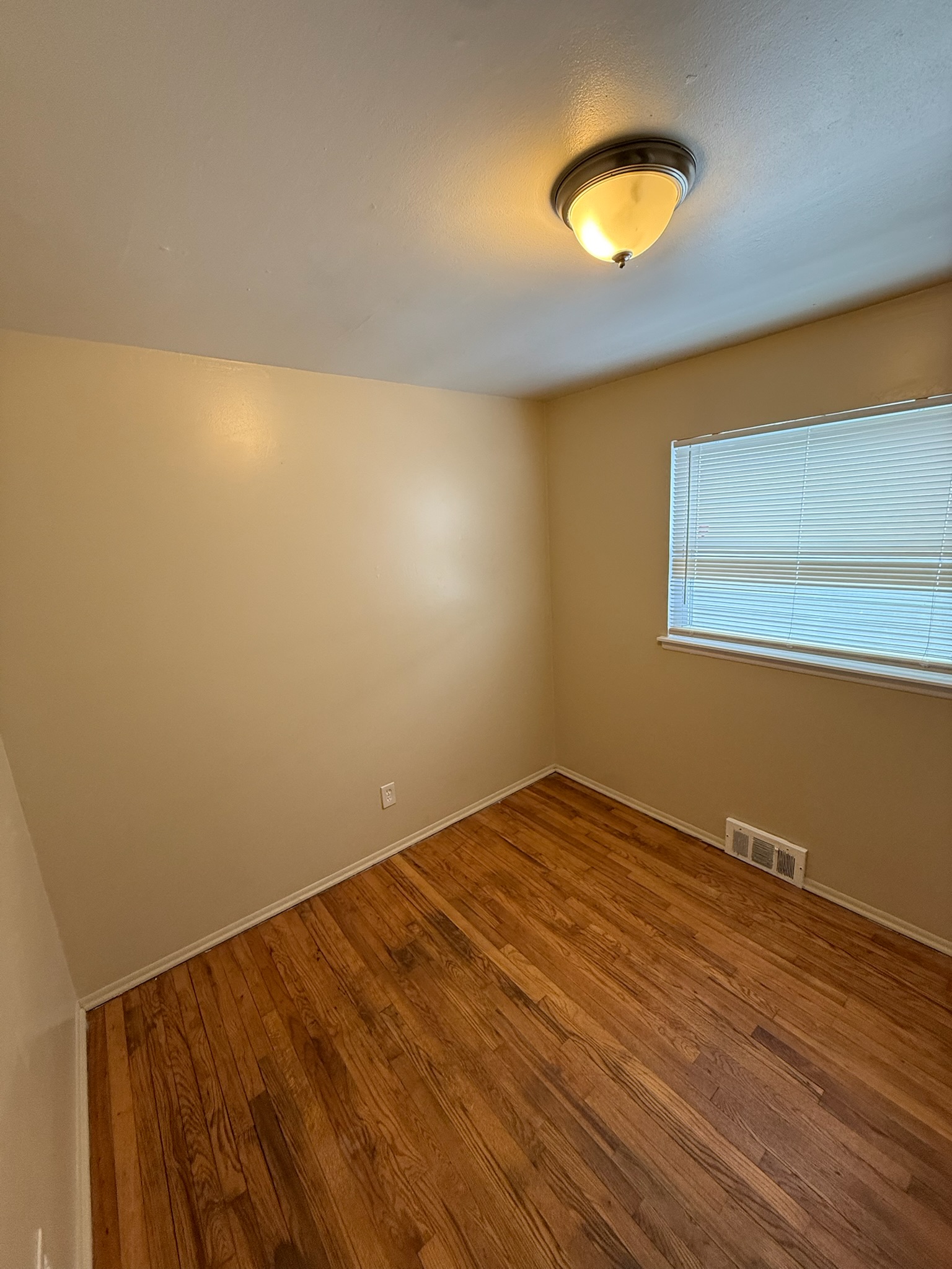 11107 Timken Ave - Photo 5