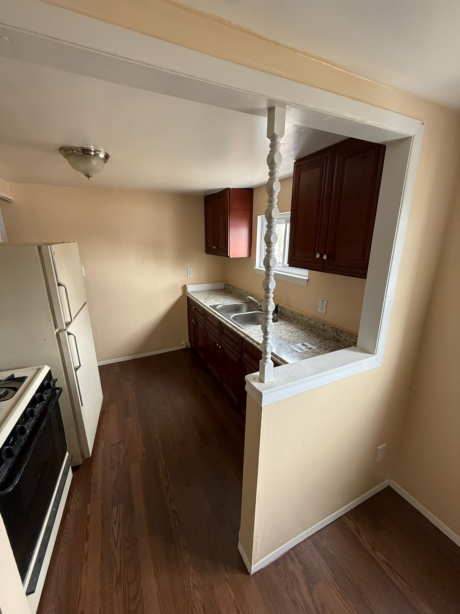 11035 Republic Ave Apt. 2 - Photo 8