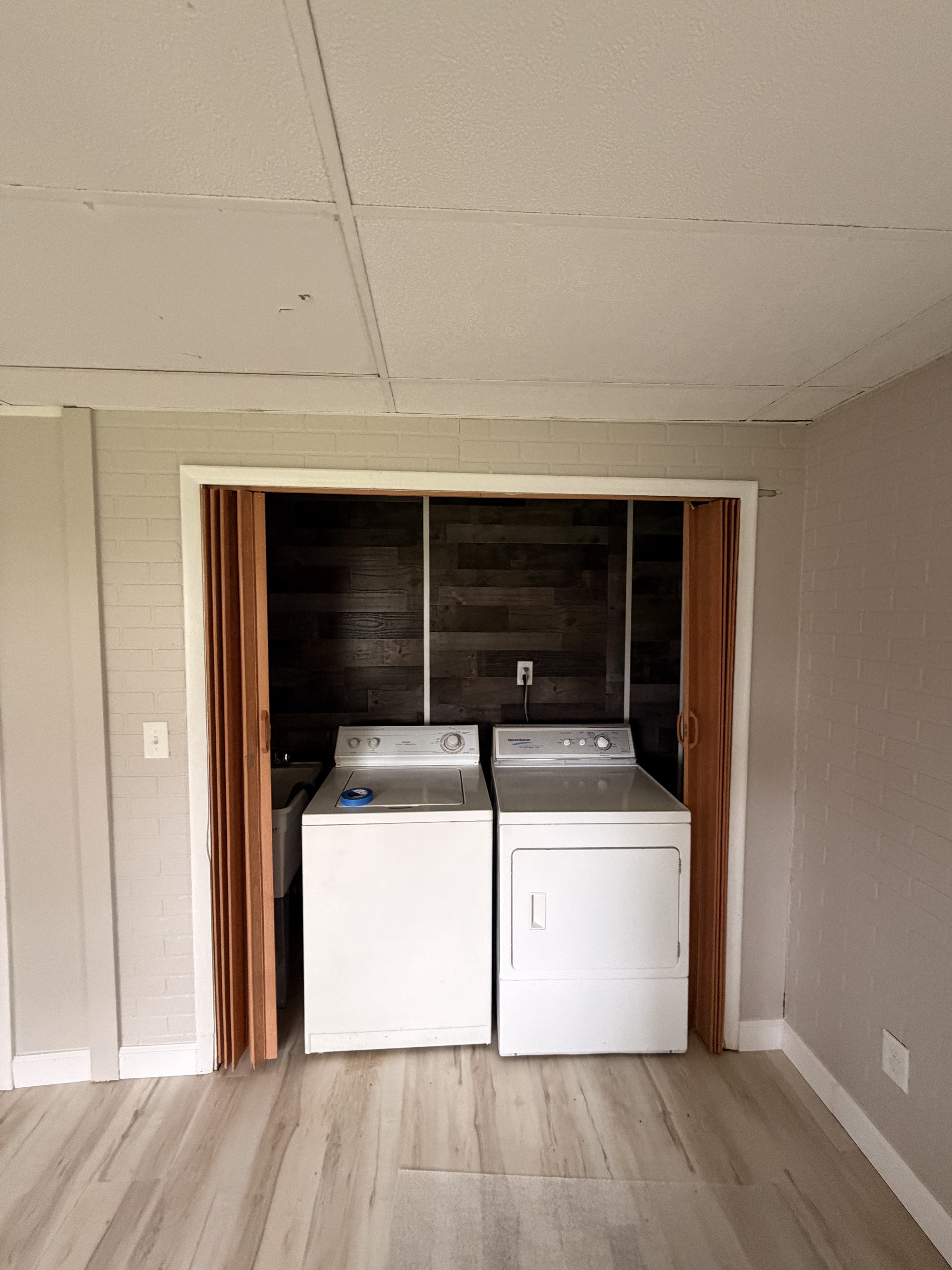 11299 Chalmers Ave - Photo 17